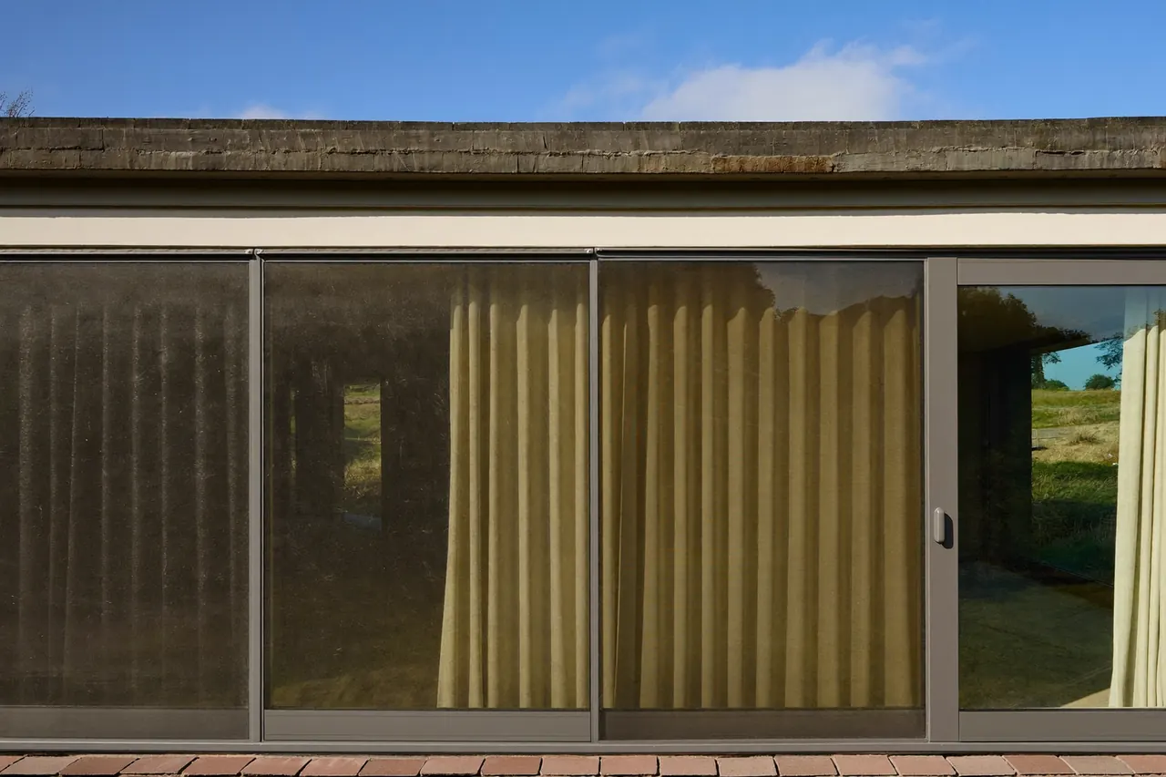 Solar-control glazing on the sunny elevation of a modern home